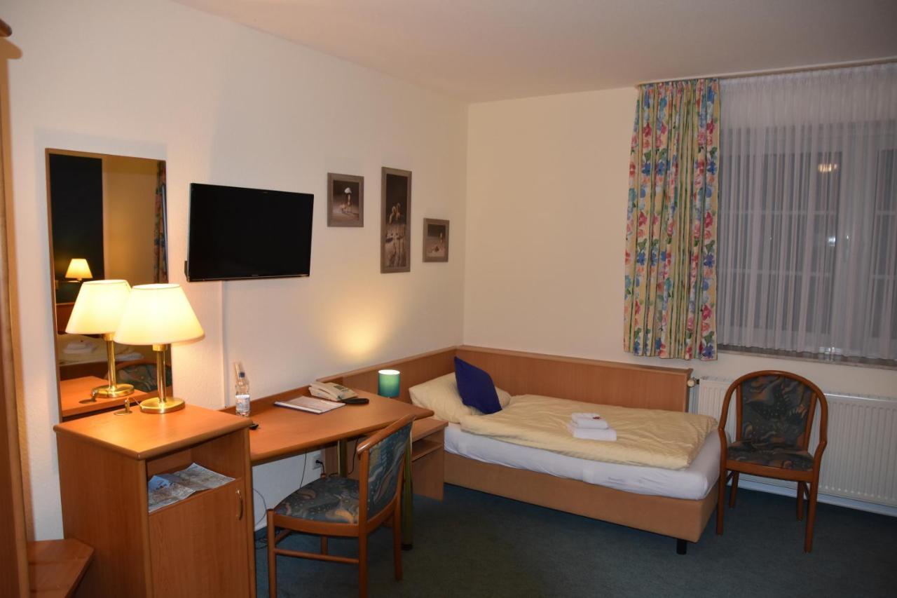 Hotel Zum Gesundbrunnen Bad Zwischenahn Exterior foto